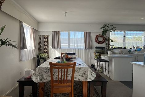 Photo of property in 14 Butterworth Drive, Glendene, Auckland, 0602