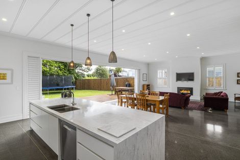 Photo of property in 154 Hinemoa Street, Birkenhead, Auckland, 0626