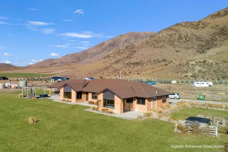 Photo of property in 10 Hardacre Place, Omarama, 9412