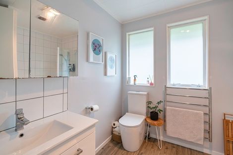 Photo of property in 28 Buckley Grove, Paraparaumu, 5032