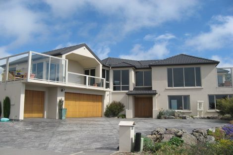 Photo of property in 11 Gazelle Lane, Redcliffs, Christchurch, 8081