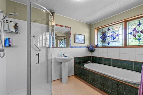 Photo of property in 76 Highbury Drive, Levin, 5510