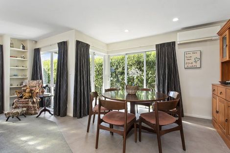Photo of property in 16a Riverlea Avenue, Pakuranga, Auckland, 2010