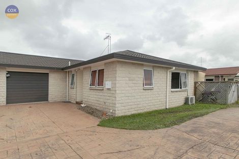 Photo of property in 3/4a Lee Road, Taradale, Napier, 4112