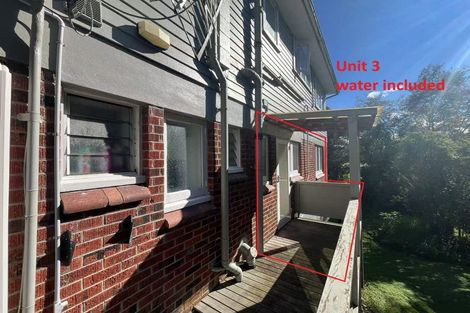 Photo of property in 60 Edmonton Road, Henderson, Auckland, 0612