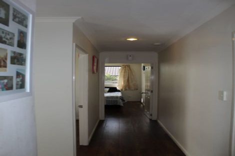 Photo of property in 12 George Arthur Place, Pukekohe, 2120