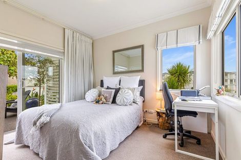 Photo of property in 1 Park Lane, Orewa, 0931