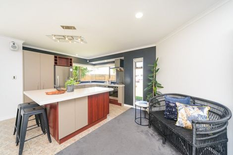 Photo of property in 7 Walnut Grove, Kelvin Grove, Palmerston North, 4414