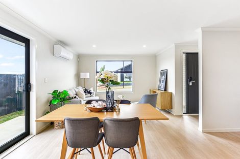 Photo of property in 10 Oralee Terrace, Peacocke, Hamilton, 3206