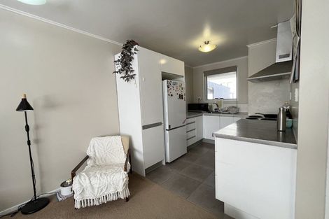 Photo of property in 2/10 Mayville Avenue, New Lynn, Auckland, 0600