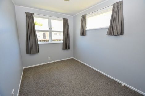 Photo of property in 5 Hughan Place, Carterton, 5713