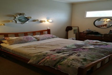 Photo of property in 2 Queens Drive, Kilbirnie, Wellington, 6022