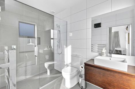 Photo of property in 72 Infinity Drive, Wanaka, 9305