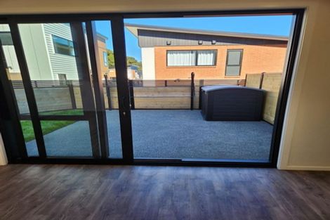 Photo of property in 14 Joseph Bolton Crescent, Wallaceville, Upper Hutt, 5018