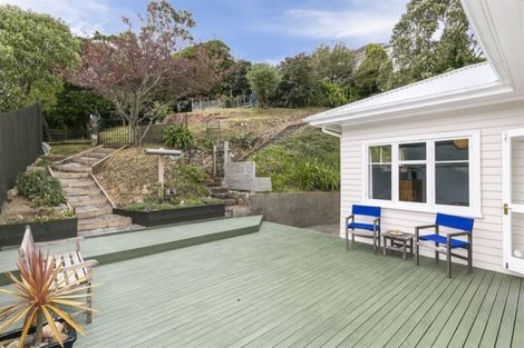 Photo of property in 15 Madras Street, Khandallah, Wellington, 6035