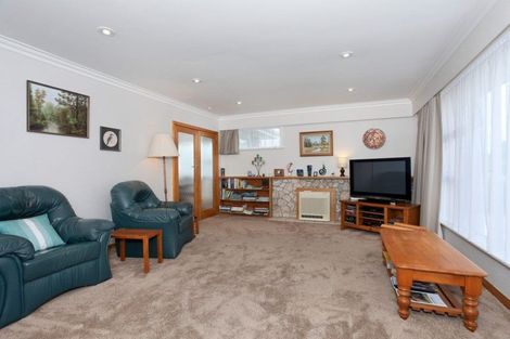 Photo of property in 17 Henare Street, West End, Palmerston North, 4412