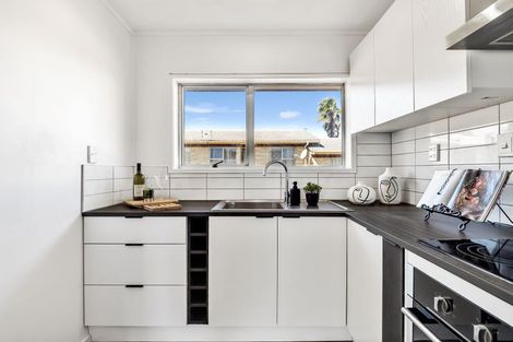 Photo of property in 2/26 Arawa Street, New Lynn, Auckland, 0600