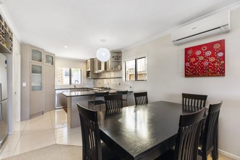 Photo of property in 33 Agapanthus Place, Flat Bush, Auckland, 2016