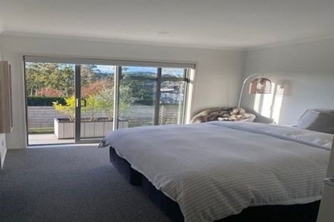 Photo of property in 2 Hooton Drive, Kumeu, 0810