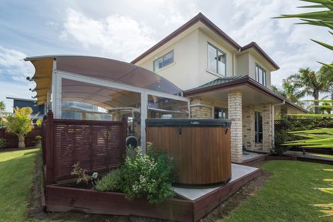 Photo of property in 27 Fergy Crescent, Wattle Downs, Auckland, 2103