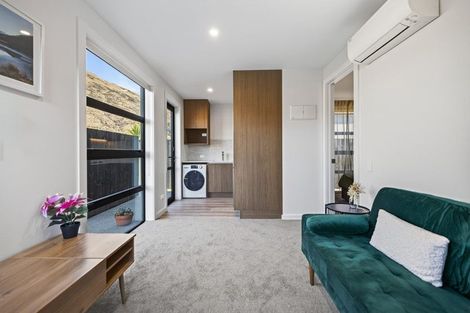 Photo of property in 33 Alps View Place, Lake Hayes, Queenstown, 9304