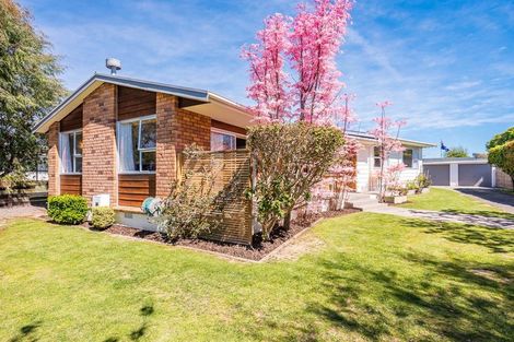 Photo of property in 50 Sylvan Avenue, Waikanae, 5036