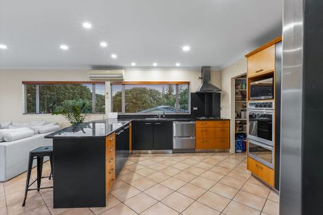 Photo of property in 222 Hibiscus Coast Highway, Orewa, 0931