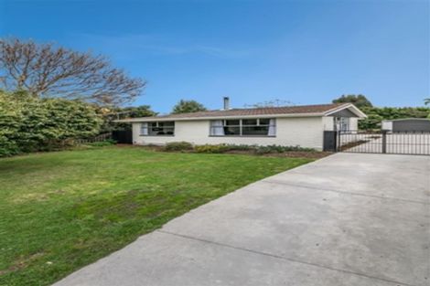Photo of property in 8 Tracy Place, Redwood, Christchurch, 8051