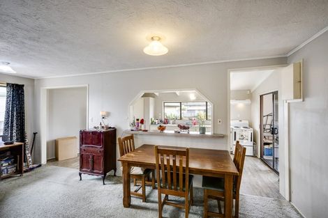 Photo of property in 20 Warwick Crescent, Taradale, Napier, 4112