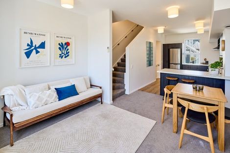 Photo of property in 35 Karo Drive, Te Aro, Wellington, 6011