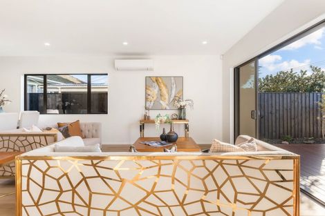 Photo of property in 71a Matipo Road, Te Atatu Peninsula, Auckland, 0610