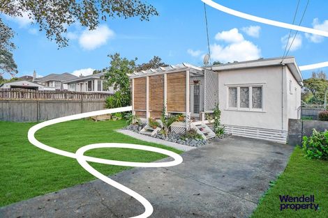 Photo of property in 127 View Road, Sunnyvale, Auckland, 0612