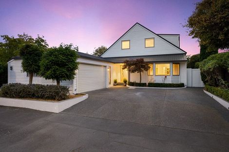 Photo of property in 9 Kotare Street, Fendalton, Christchurch, 8041