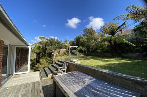 Photo of property in 37 Huntleigh Park Way, Ngaio, Wellington, 6035