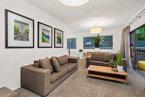 Photo of property in 2/34 Heathcote Road, Castor Bay, Auckland, 0620