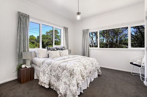 Photo of property in 33 Dominion Park Street, Johnsonville, Wellington, 6037