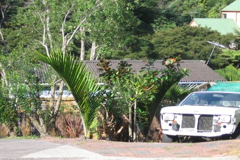 Photo of property in 3 Fairmount Road, Titirangi, Auckland, 0604
