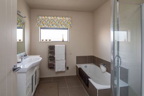 Photo of property in 23 Chandler Crescent, Clyde, 9330