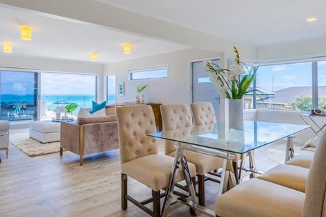 Photo of property in 50 Waitea Road, Muriwai, 0881