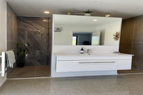 Photo of property in 211 Mcarthur Road, Springvale, Alexandra, 9391