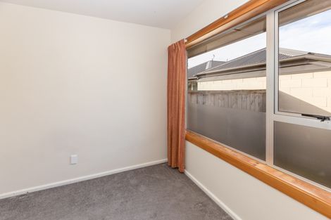 Photo of property in 32 Bentley Street, Russley, Christchurch, 8042