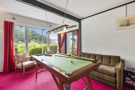 Photo of property in 32 Waitohu Road, York Bay, Lower Hutt, 5013