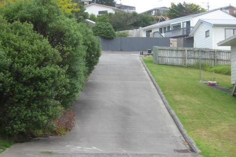 Photo of property in 2/71 Trias Road, Totara Vale, Auckland, 0629