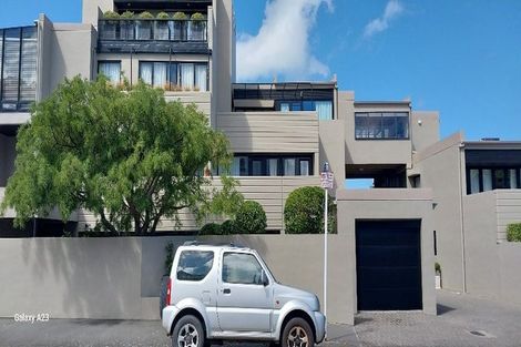 Photo of property in Highwic, 2/32 Hobson Street, Thorndon, Wellington, 6011