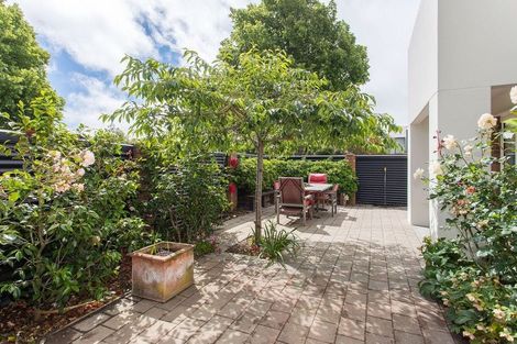 Photo of property in 19 Bowenvale Avenue, Cashmere, Christchurch, 8022