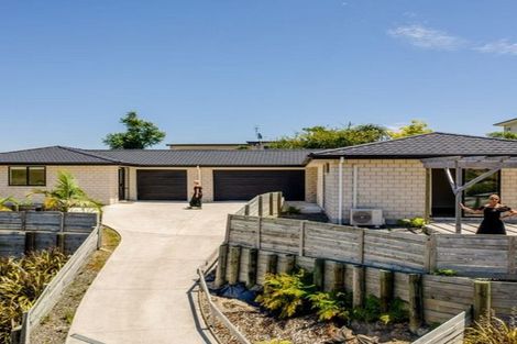 Photo of property in 23 Utopia Park Heights, Welcome Bay, Tauranga, 3112