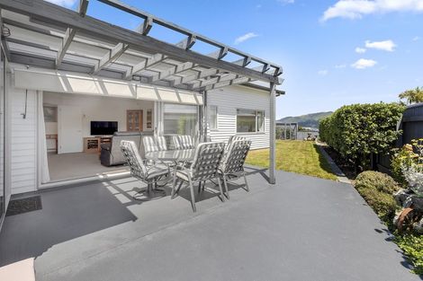 Photo of property in 30 Sumner Terrace, Aotea, Porirua, 5024