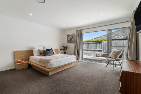 Photo of property in 3 Madden Avenue, Kumeu, 0810