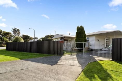 Photo of property in 44 Kapiti Crescent, Titahi Bay, Porirua, 5022