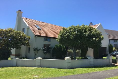 Photo of property in 2 Annagary Rise, Dannemora, Auckland, 2016